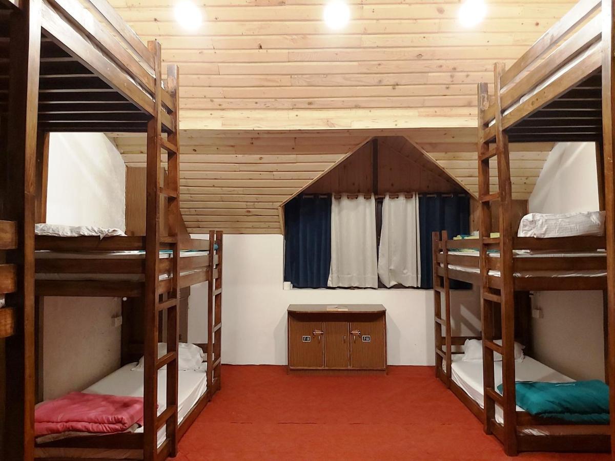 Utopia Hostels Dharamkot Mcleodganj Dharamshala Exterior foto