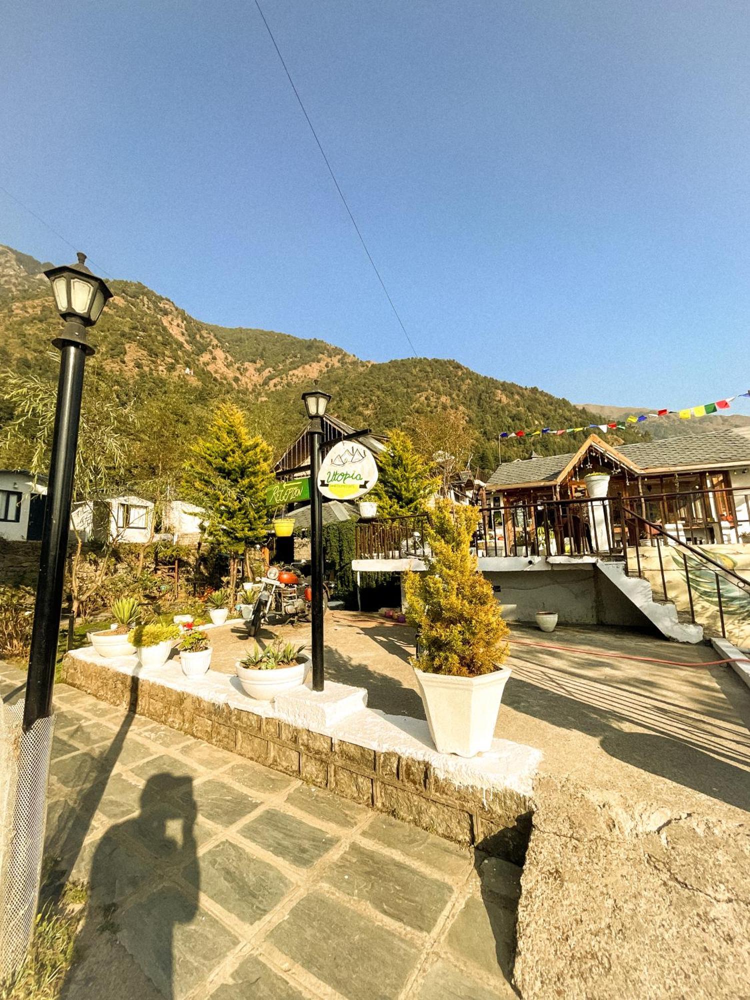 Utopia Hostels Dharamkot Mcleodganj Dharamshala Exterior foto